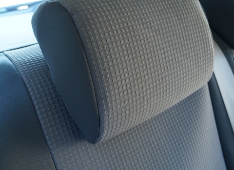 zagłówki z tkaniny Audi A-6