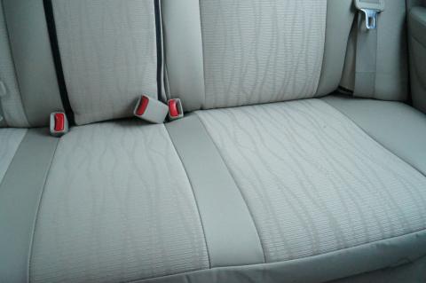 Pokrowce samochodowe Toyota Avensis II siedziska kubełkowe 224,24