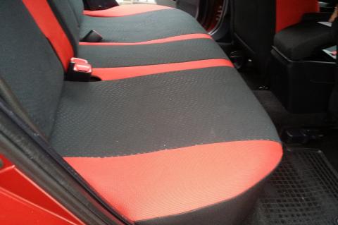 Pokrowce samochodowe Mitsubishi Lancer wstawki czerwone 299,26