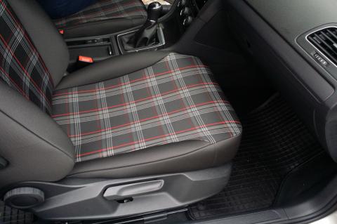 Pokrowce samochodowe Volkswagen Golf 7 oryginalna tkanina 300,5
